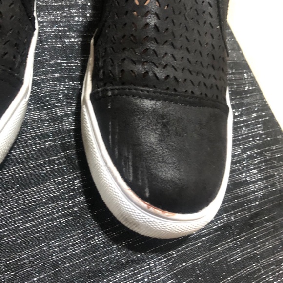 Steve Madden “Addie” Flats - Picture 3 of 9